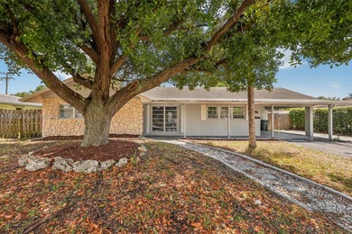 Beach Home For Sale in Boca Raton, Florida