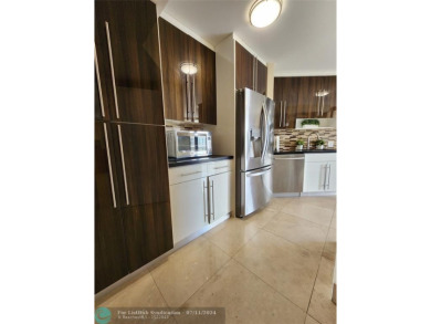 Beach Condo For Sale in Aventura, Florida