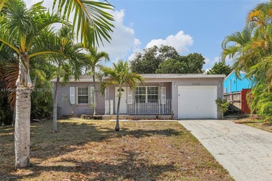 Beach Home Sale Pending in Lake Worth Beach, Florida