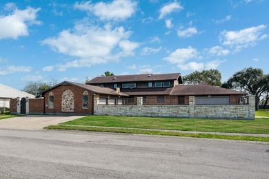 Beach Home For Sale in Corpus Christi, Texas