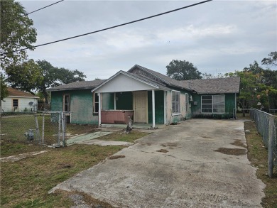 Beach Home For Sale in Rockport, Texas