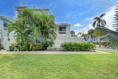 Beach Townhome/Townhouse For Sale in Delray Beach, Florida