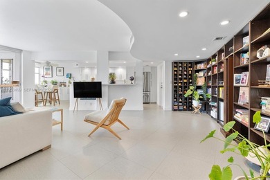 Beach Condo For Sale in Hallandale Beach, Florida