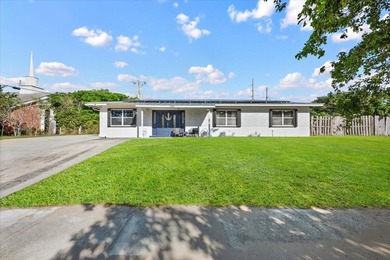 Beach Home Active Under Contract in Lake Worth Beach, Florida