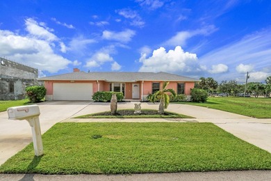 Beach Home For Sale in West Palm Beach, Florida