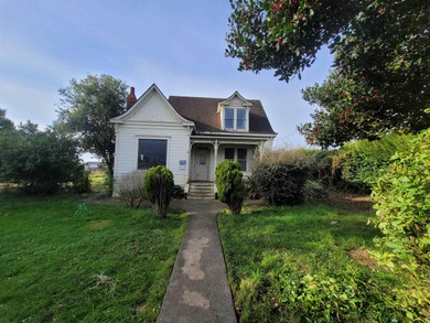 Beach Home For Sale in Crescent City, California