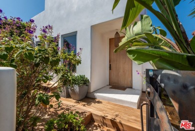 Beach Home For Sale in Santa Monica, California