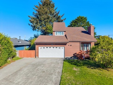 Beach Home For Sale in Crescent City, California