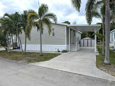 Beach Home For Sale in Palm Beach Gardens, Florida