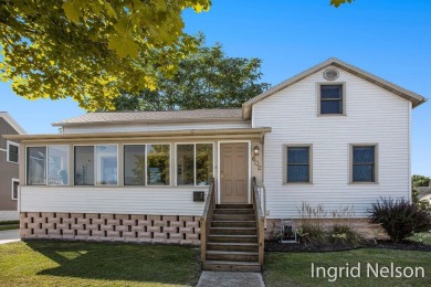 Beach Home For Sale in Grand Haven, Michigan