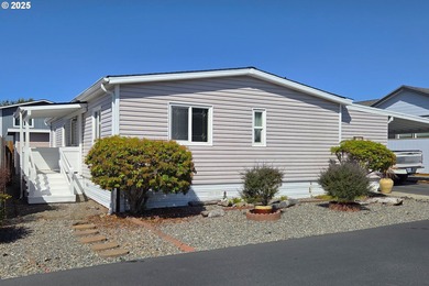 Beach Home For Sale in Brookings, Oregon