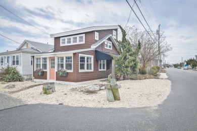 Beach Home For Sale in Villas, New Jersey