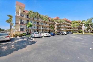 Beach Condo For Sale in Lauderdale Lakes, Florida