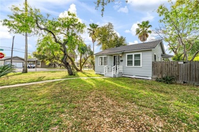 Beach Home For Sale in Corpus Christi, Texas