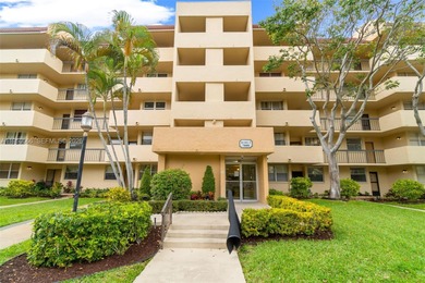 Beach Condo For Sale in Lauderhill, Florida