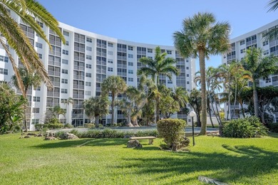 Beach Condo For Sale in Pompano Beach, Florida