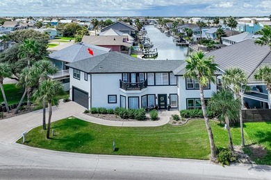 Beach Home For Sale in Rockport, Texas