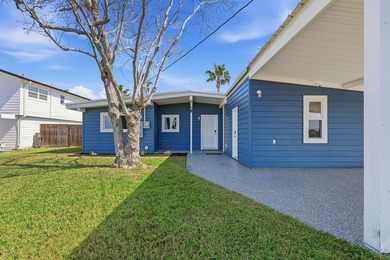 Beach Home For Sale in Rockport, Texas