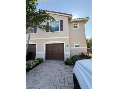 Beach Townhome/Townhouse For Sale in Lake Worth, Florida