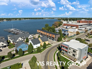 Beach Condo Active Under Contract in Holland, Michigan