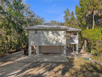 Beach Home Sale Pending in Homosassa, Florida