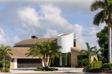 Beach Home For Sale in St. Petersburg, Florida