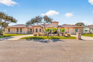 Beach Home For Sale in Rockport, Texas