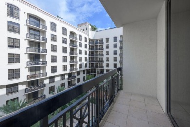 Beach Condo For Sale in West Palm Beach, Florida