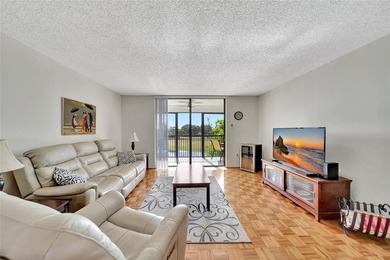 Beach Condo For Sale in Lauderhill, Florida