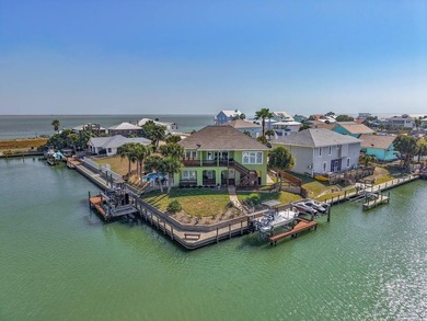 Beach Home For Sale in Rockport, Texas