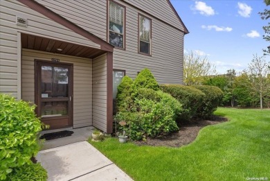 Beach Townhome/Townhouse For Sale in Oceanside, New York