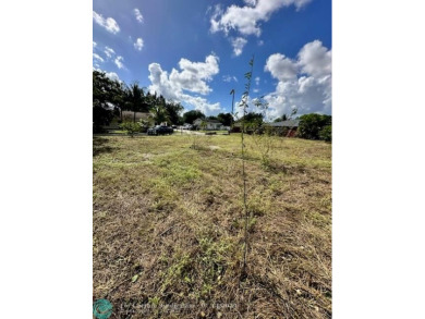 Beach Lot For Sale in West Palm Beach, Florida