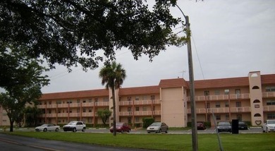 Beach Condo For Sale in Sunrise, Florida