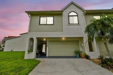 Beach Townhome/Townhouse For Sale in Dunedin, Florida