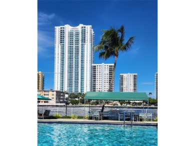 Beach Condo For Sale in Hallandale Beach, Florida