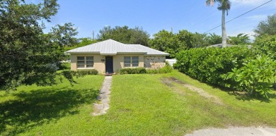 Beach Home For Sale in Naples, Florida