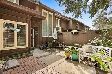 Beach Townhome/Townhouse For Sale in Savannah, Georgia