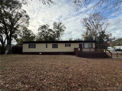 Beach Home For Sale in Crystal River, Florida