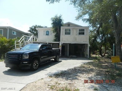 Beach Home Sale Pending in Fort Myers Beach, Florida
