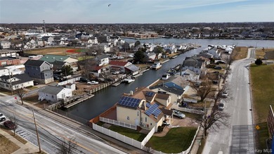 Beach Home For Sale in East Rockaway, New York