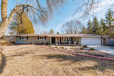 Beach Home For Sale in Racine, Wisconsin