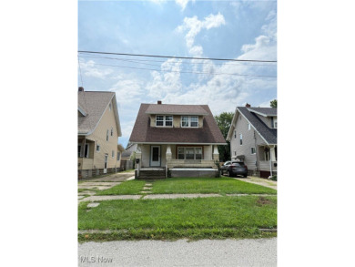 Beach Home For Sale in Ashtabula, Ohio