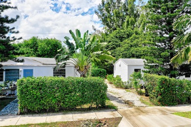 Beach Townhome/Townhouse For Sale in Lake Worth Beach, Florida