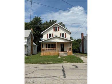 Beach Home For Sale in Ashtabula, Ohio