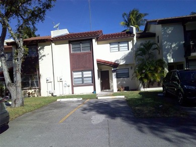 Beach Townhome/Townhouse For Sale in Hollywood, Florida