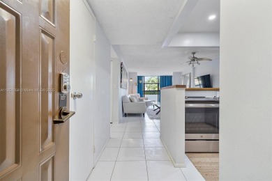 Beach Condo For Sale in Hallandale Beach, Florida
