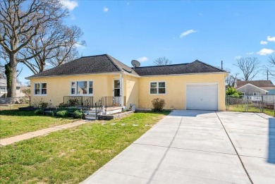 Beach Home For Sale in Villas, New Jersey