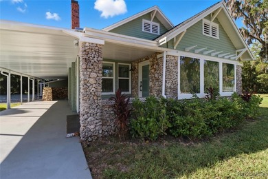 Beach Home For Sale in Crystal River, Florida
