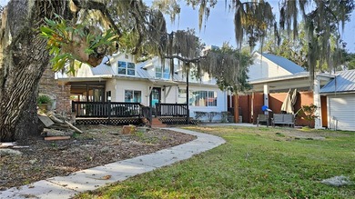 Beach Home For Sale in Yankeetown, Florida