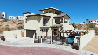 Beach Home For Sale in San Jose Del Cabo, 